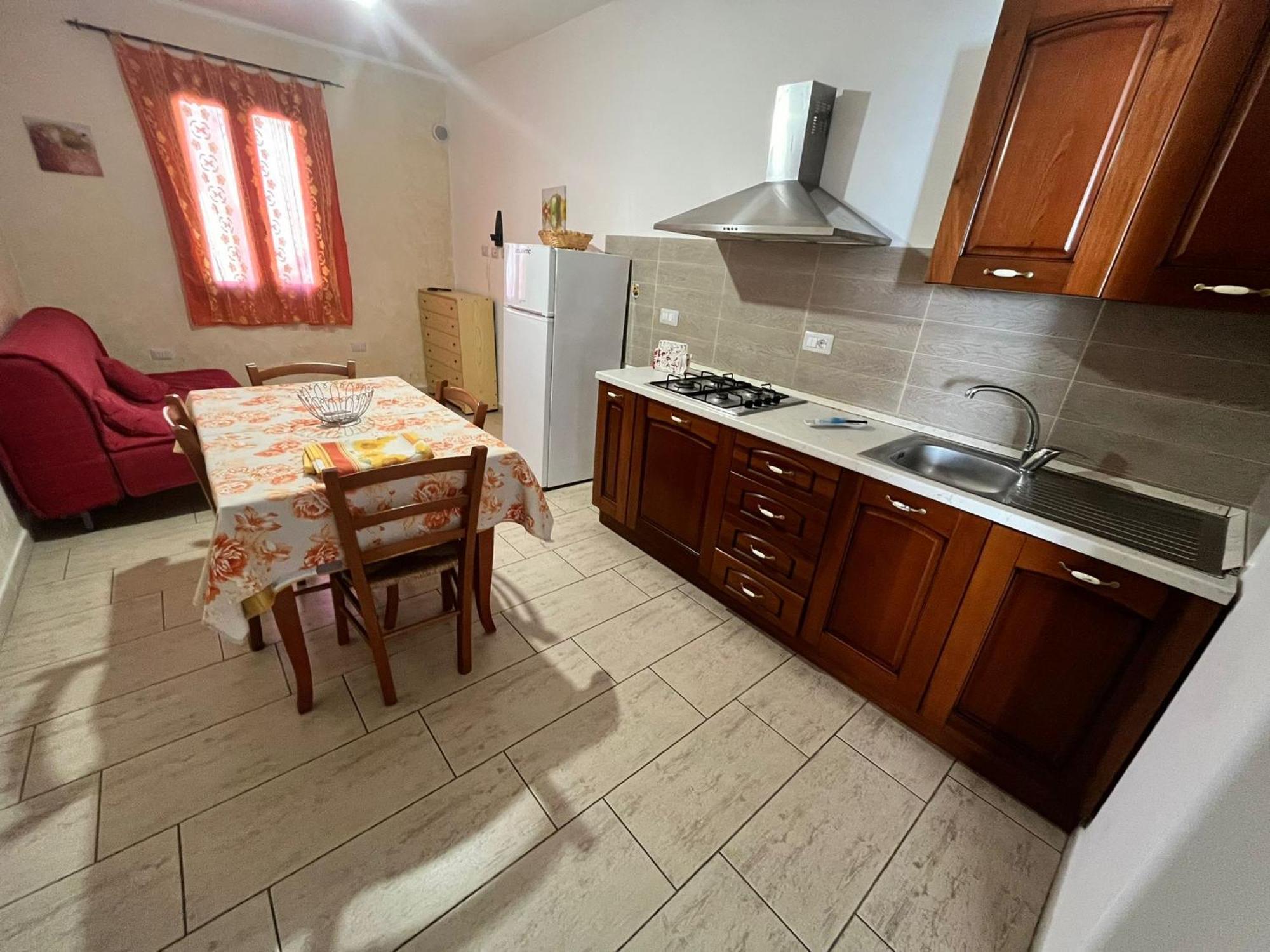Il Girasole Villa SantʼAntìoco Rum bild