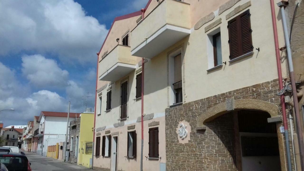 Il Girasole Villa SantʼAntìoco Exteriör bild
